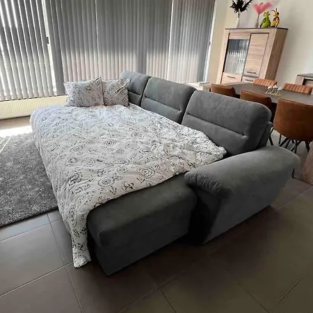 Bright, Spacious Nearby Apartamento *