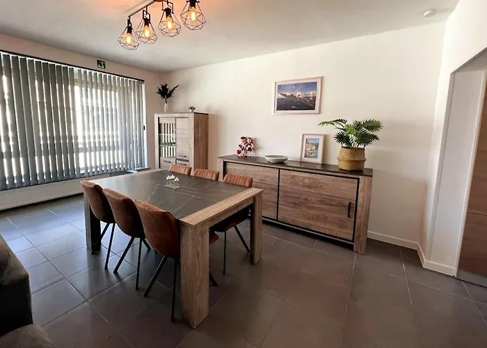 Bright, Spacious Nearby * 奥斯滕德