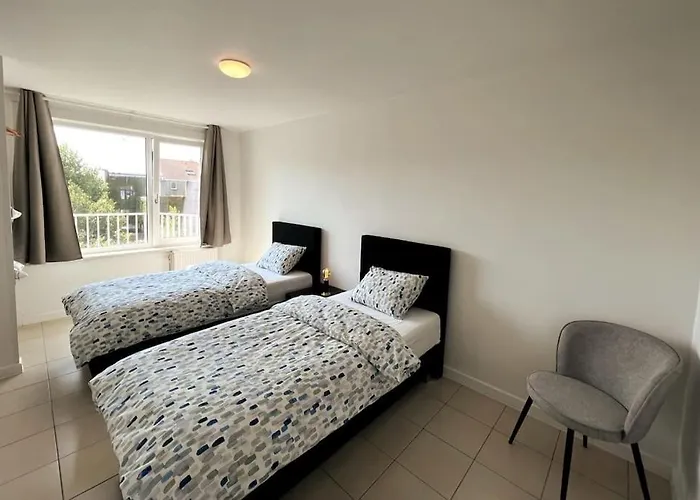 Bright, Spacious Nearby