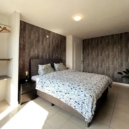 Appartement Bright, Spacious Nearby
